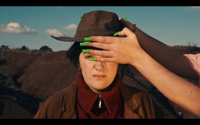Carla Adra, Ça te colle à la peau, 2023, vidéo HD, Courtesy Galerie Valeria Cetraro
