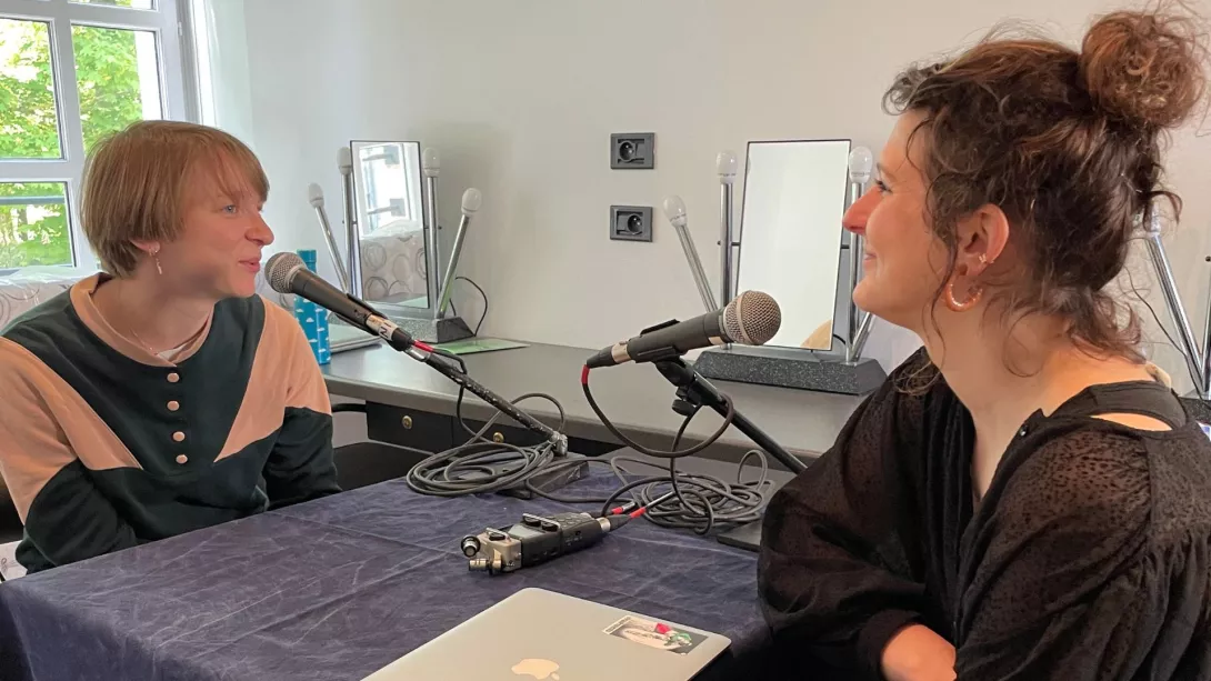 Claire Masure et la chorégraphe Lou Cantor
