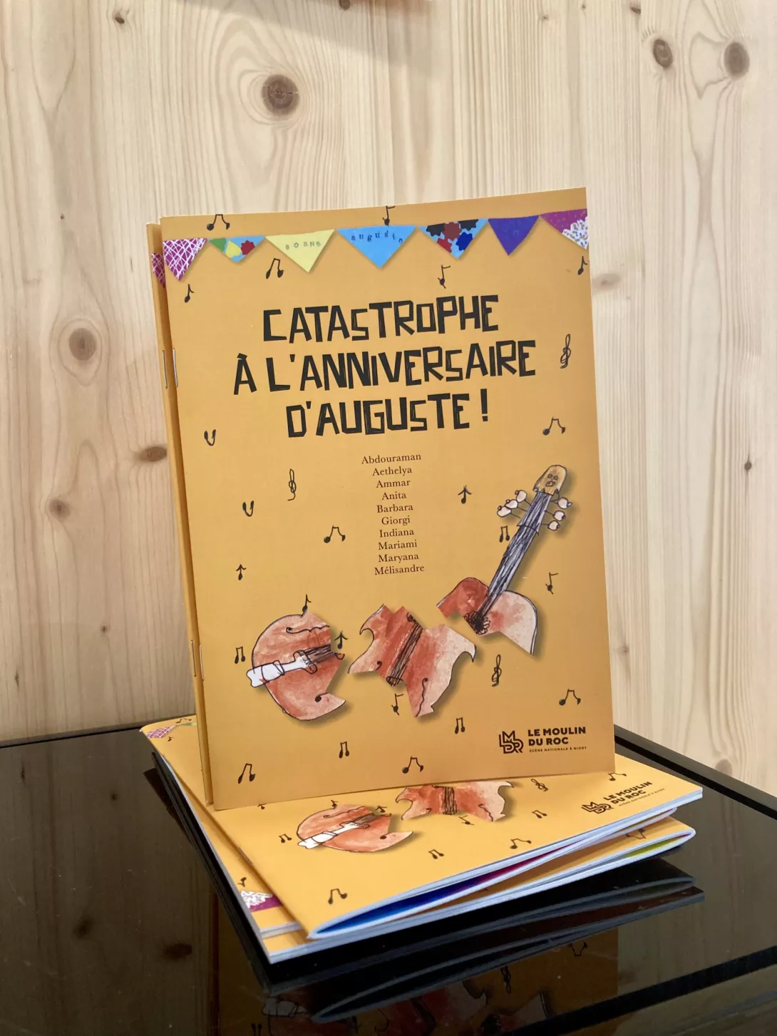 L'histoire "Catastrophe à l'anniversaire d'Auguste" imprimée sous forme de livre L'histoire "Catastrophe à l'anniversaire d'Auguste" imprimée sous forme de livre