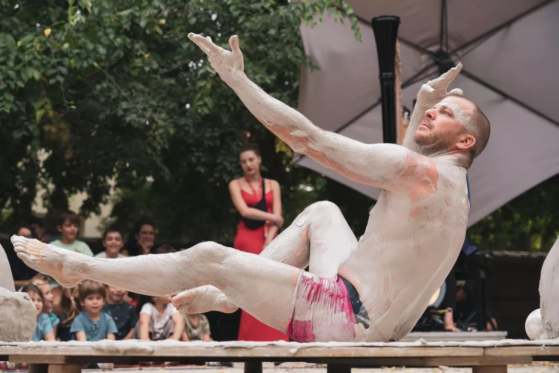 © Pierre Planchenault - Spectacle Gadoue Cie Le Jardin des délices