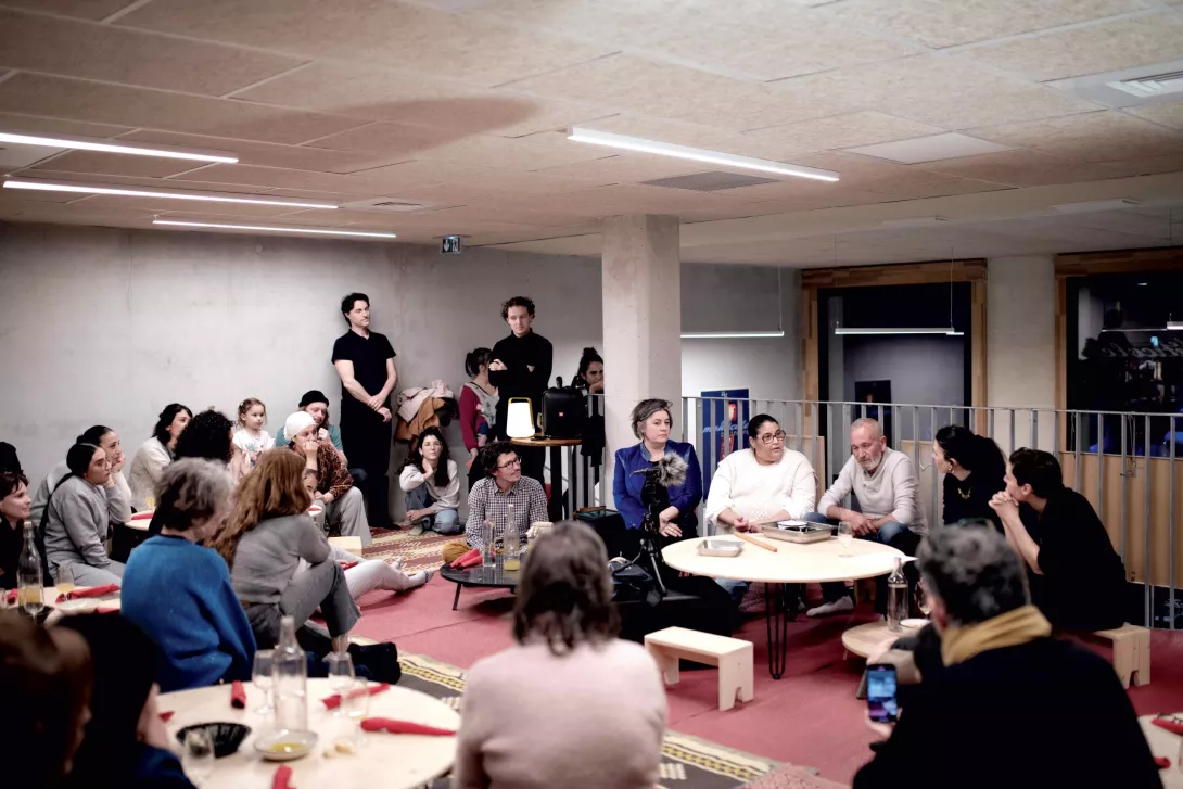 Échanges de savoirs, d'expériences et de cultures autour des pâtes pour ce premier atelier cuisine de La Manifattura, dans la Bastide du ZEF - Gare Franche, de nouveau animée ! - Février 2025 © Yohanne Lamoulère